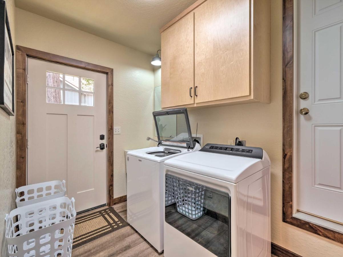 Luxury Retreat Custom Mi-Wuk Village Cabin! エクステリア 写真